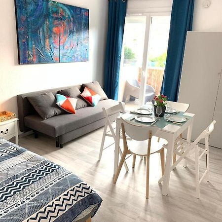 Charmant Studio Avec Climatisation Et Parking แปร์ปินญอง ภายนอก รูปภาพ